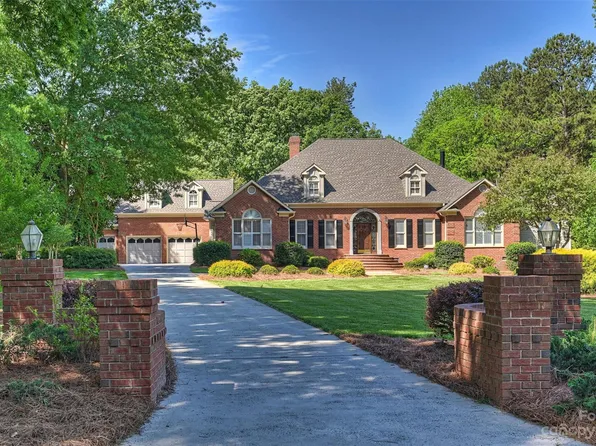 3430 Gray Moss Rd, Charlotte, NC 28270