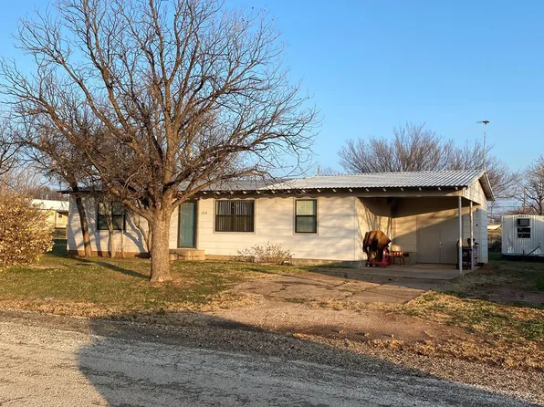 1212 Hamilton St, Robert Lee, TX 76945
