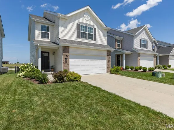 112 Baycrest Ct, Saint Charles, MO 63301