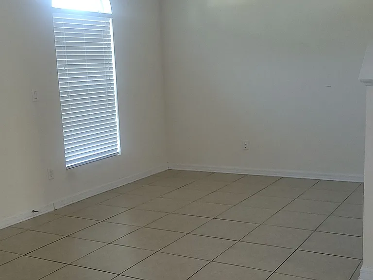 563 Juniper Springs Dr — Photo 16
