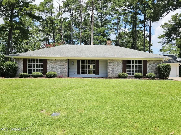 126 Waywood Dr, Jackson, MS 39212