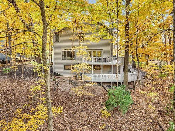 3rd image of 2302 River Oaks Dr