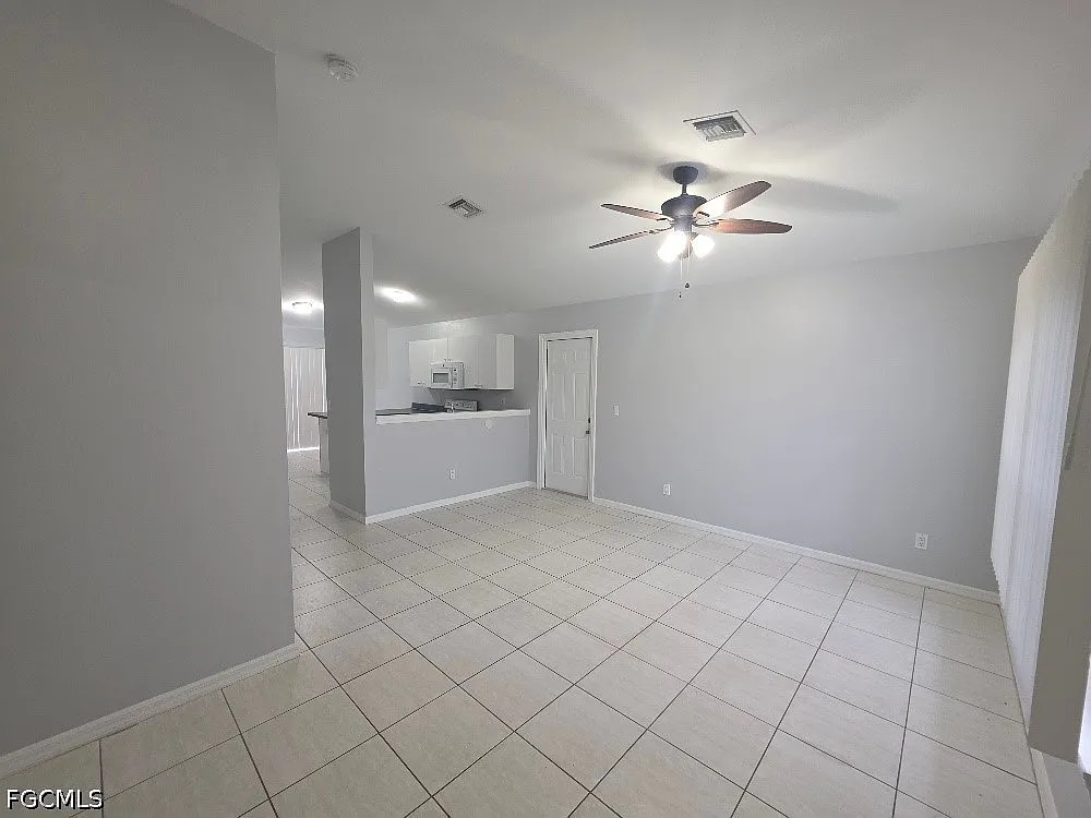 3 bed, 2.0 bath, 1168 sqft, $1,495 — Photo 2