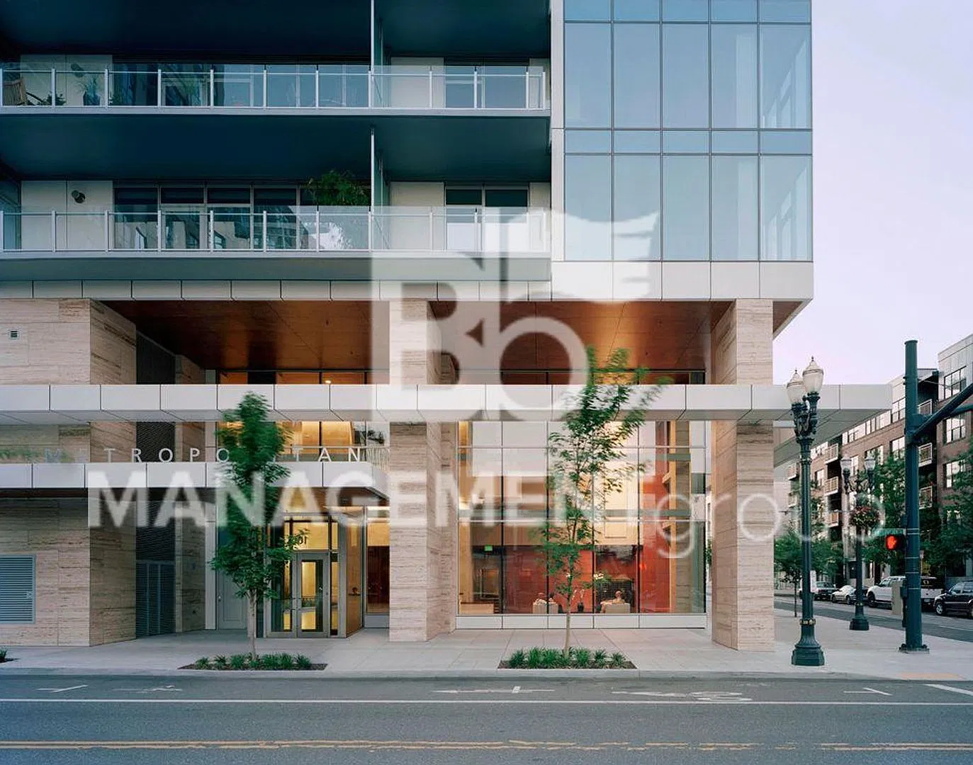 The Metropolitan, Pearl District's only 3bedroom Condo! Two Parking Spaces. Open Floor Plan — Photo 2