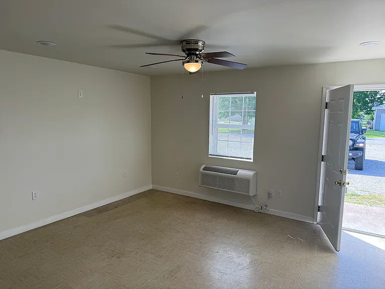 103 N 5th St — Photo 5