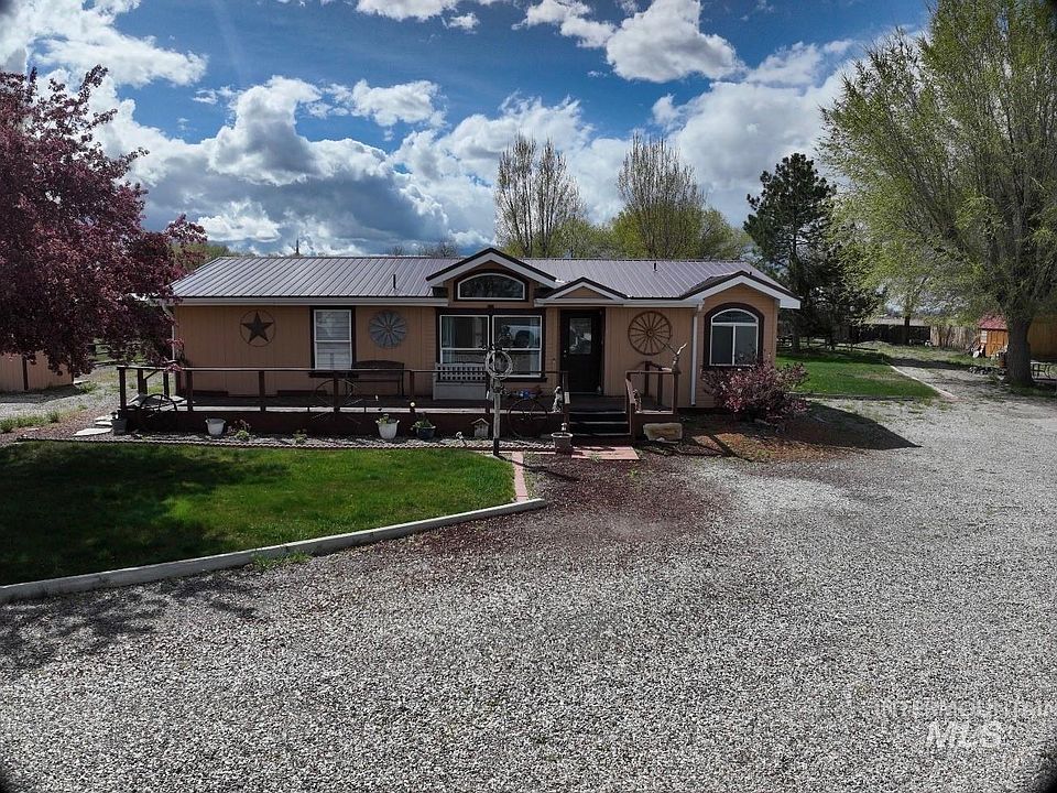 1st image of 131A Hilltop Ct