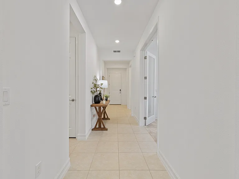 3335 NW 52nd Avenue Rd — Photo 6