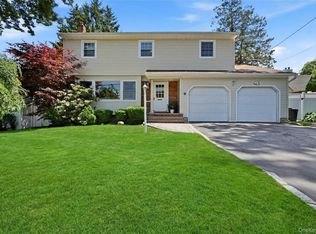 19 Stimson Place, Huntington, NY 11743