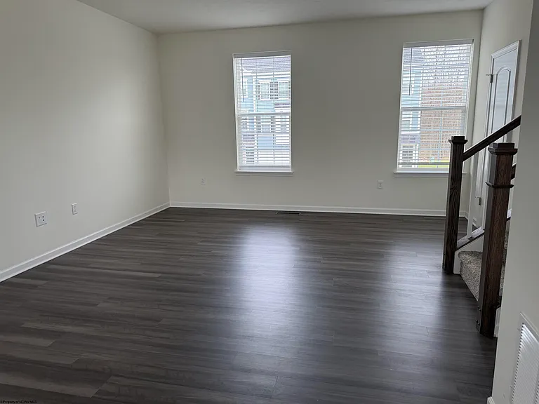 48 Dover Ct #48 — Photo 10