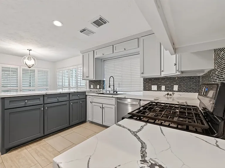 4019 Saint Michaels Ct — Photo 20