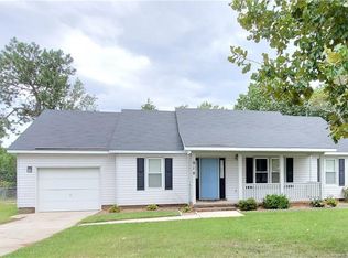 918 Appalachin Dr, Fayetteville, NC 28311