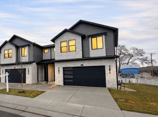 293 E Vaughn Ln S #15, Midvale, UT 84047