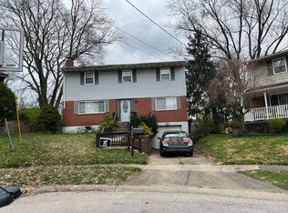 5453 Starcrest Dr, Cincinnati, OH 45238