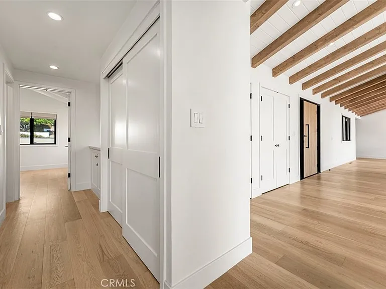 709 Emerald Bay — Photo 17