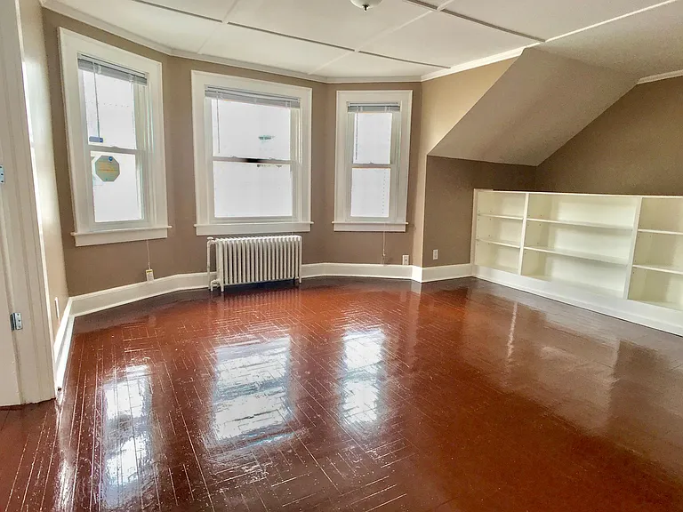 38 Gould St #B — Photo 6