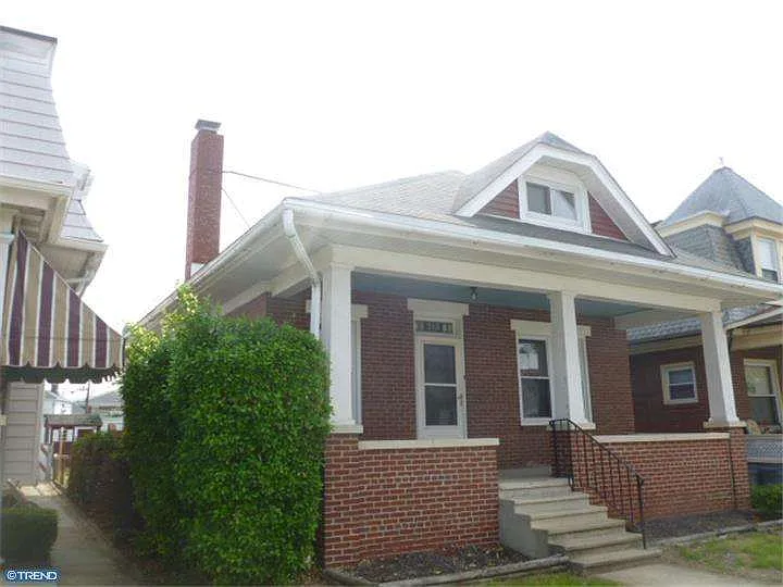 313 Raymond St photo 1