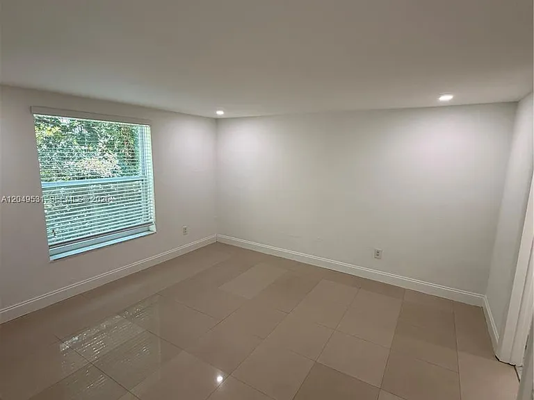 2201 Brickell Ave #47 — Photo 6