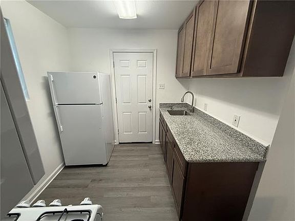 5th image of 508 Dodge Ave Unit B