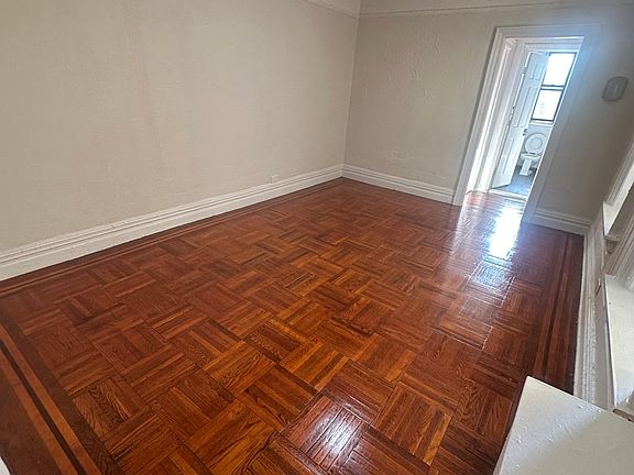 4th image of 1845 Hobart Ave APT 2C