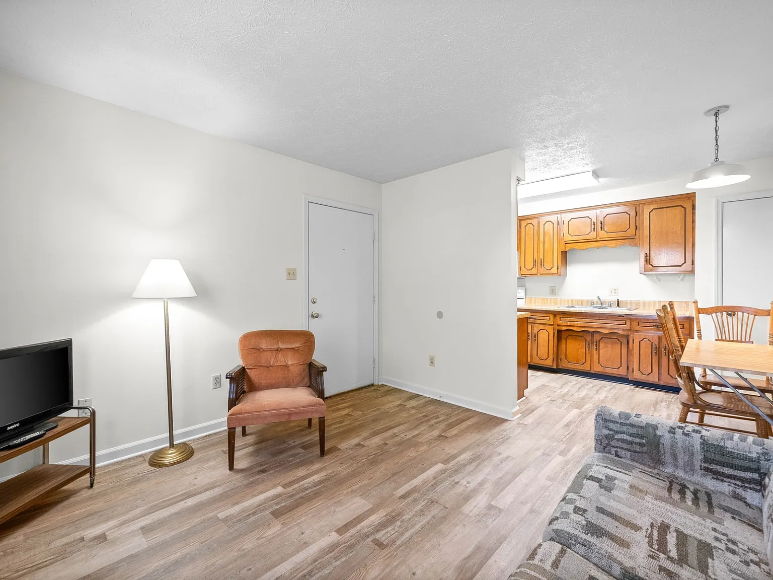 1 bed, 1.0 bath, 750 sqft, $670 — Photo 4