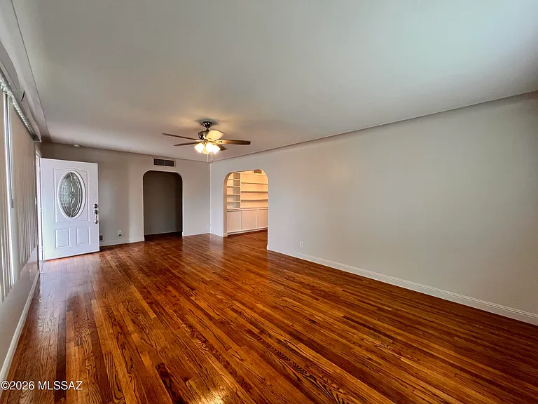 4241 E 5th St — Photo 5