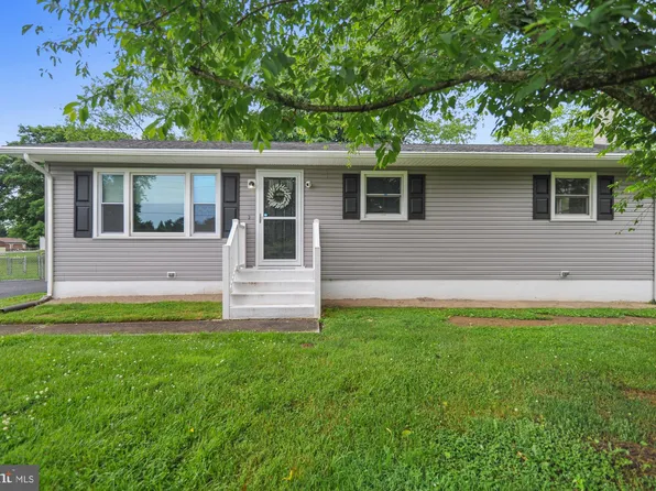 1386 Andrews Lake Rd, Felton, DE 19943