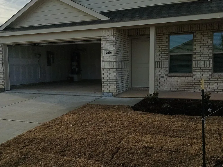 2816 Watchpoint Dr — Photo 1