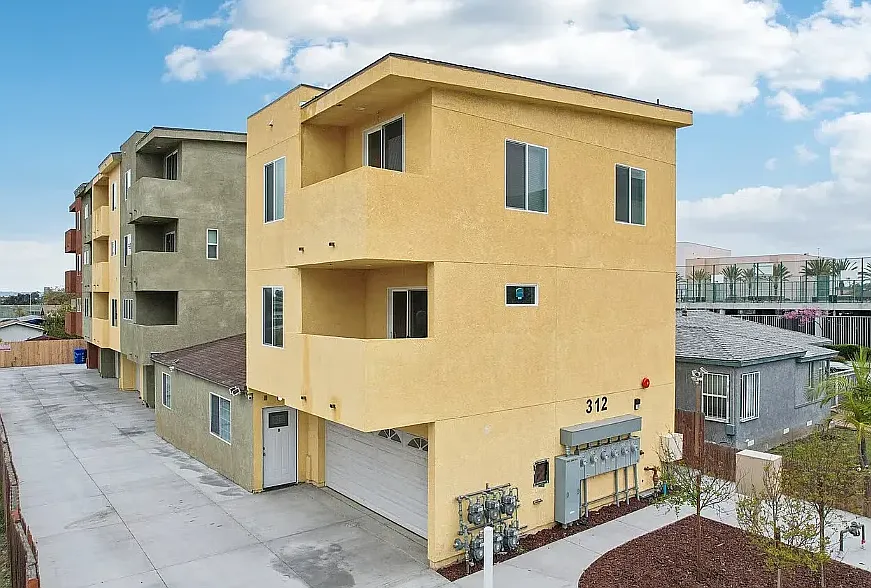 Rodessia Luxury Apartments — Photo 1