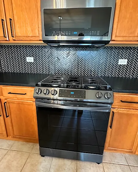 945 Forest View Way — Photo 12