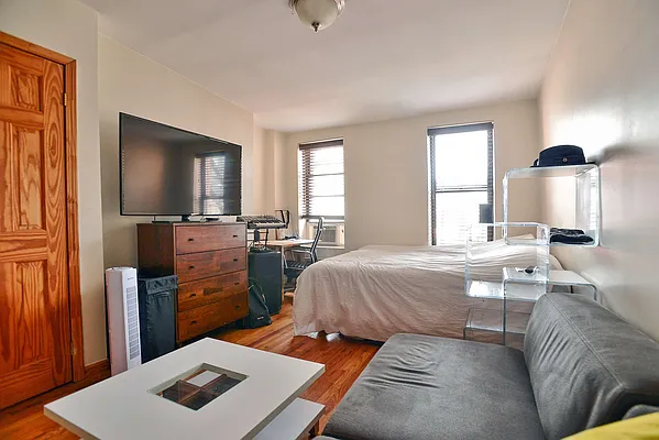 Rented by J Misrahi Realty Corp | media 8