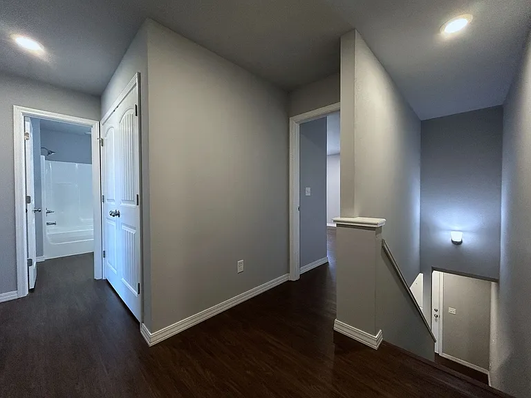 624 N 6th St #2 — Photo 11