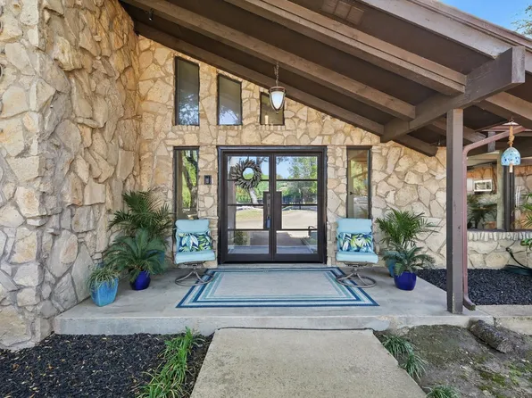 8521 Lake Country Dr, Fort Worth, TX 76179