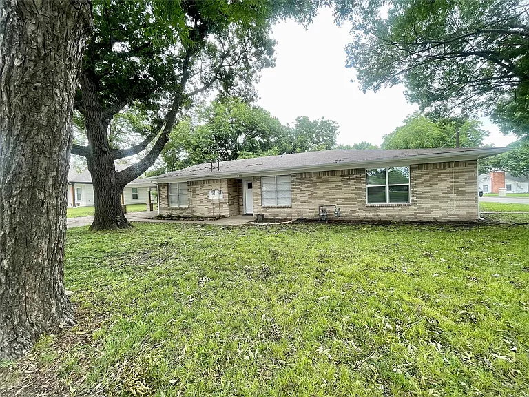 515 Maple St — Photo 4