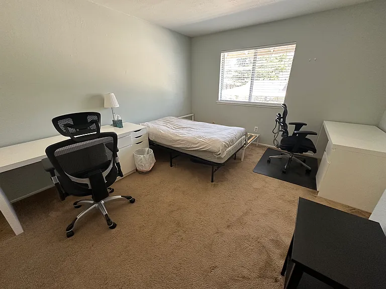 128 Castillion Ter — Photo 14