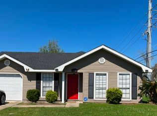 2700 Doreen Ln, Marrero, LA 70072