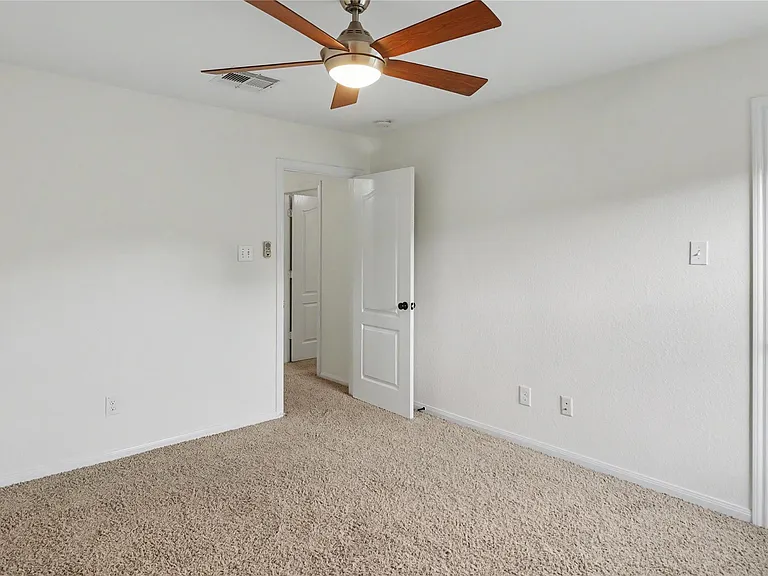 99 Sagamore Ridge Pl — Photo 41