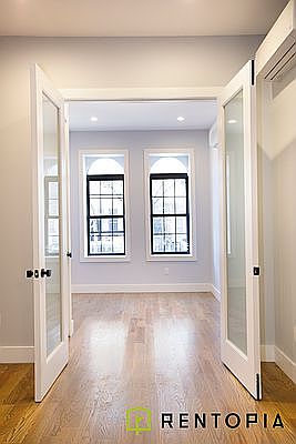 2nd image of 364 Palmetto St APT 3A