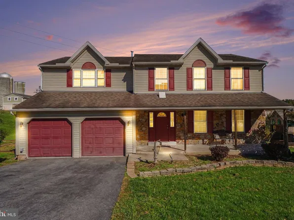 5013 Overlook Point, Douglassville, PA 19518