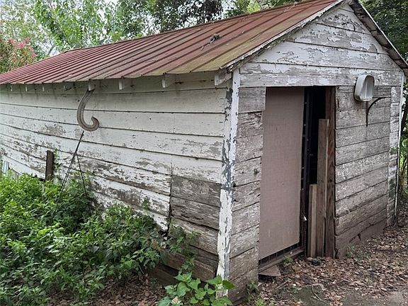 5th image of 603 Davis Ave