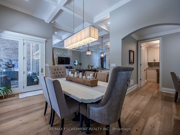 5th image of 11 Greenleaf Ln #3