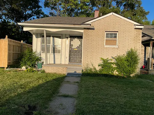 18560 Maine St Photo 1