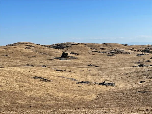 30 Highway 41, Coarsegold, CA 93614