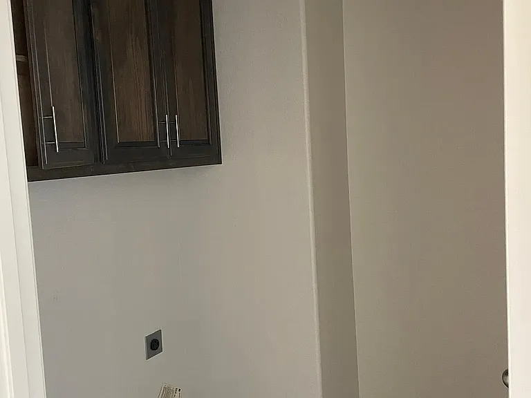 661 Granada Ct — Photo 15