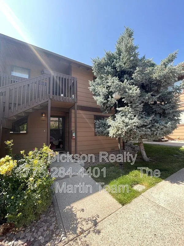 2 bed, 2.0 bath, 891 sqft, $1,745 — Photo 3