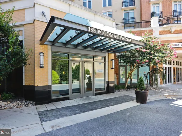 155 Potomac Psge Unit 520, Oxon Hill, MD 20745