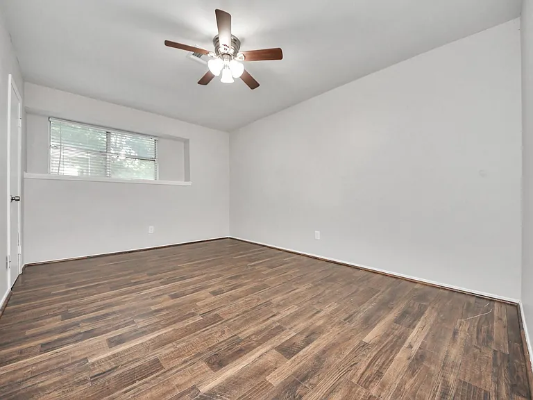 5602 Dryad Dr — Photo 28