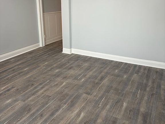 3rd image of 2109 E Federal St