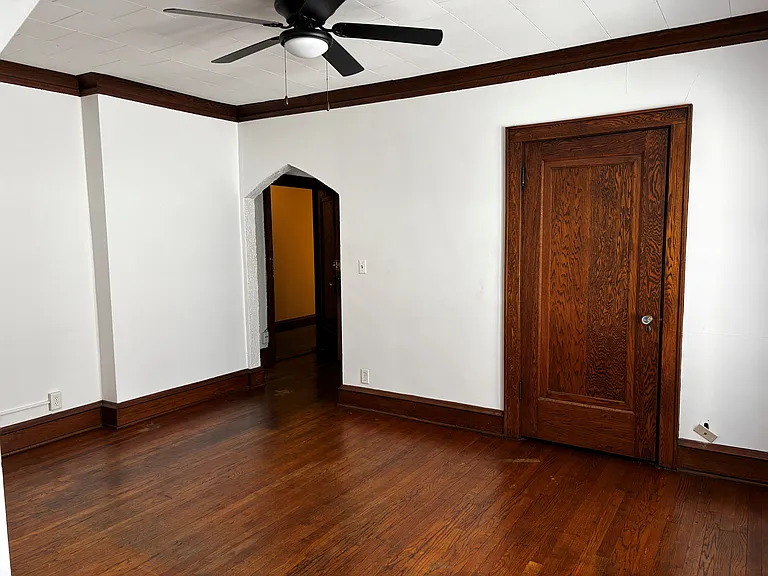 3546 N Oakland Ave #7 — Photo 2