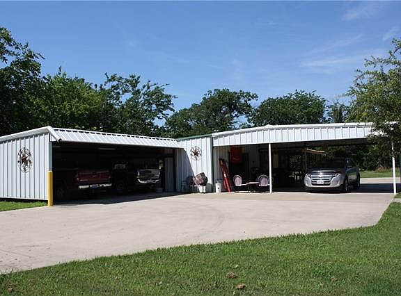 4th image of 3219 NE County Road 190