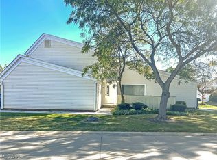 5463 Millwood Ln #42-C, Willoughby, OH 44094